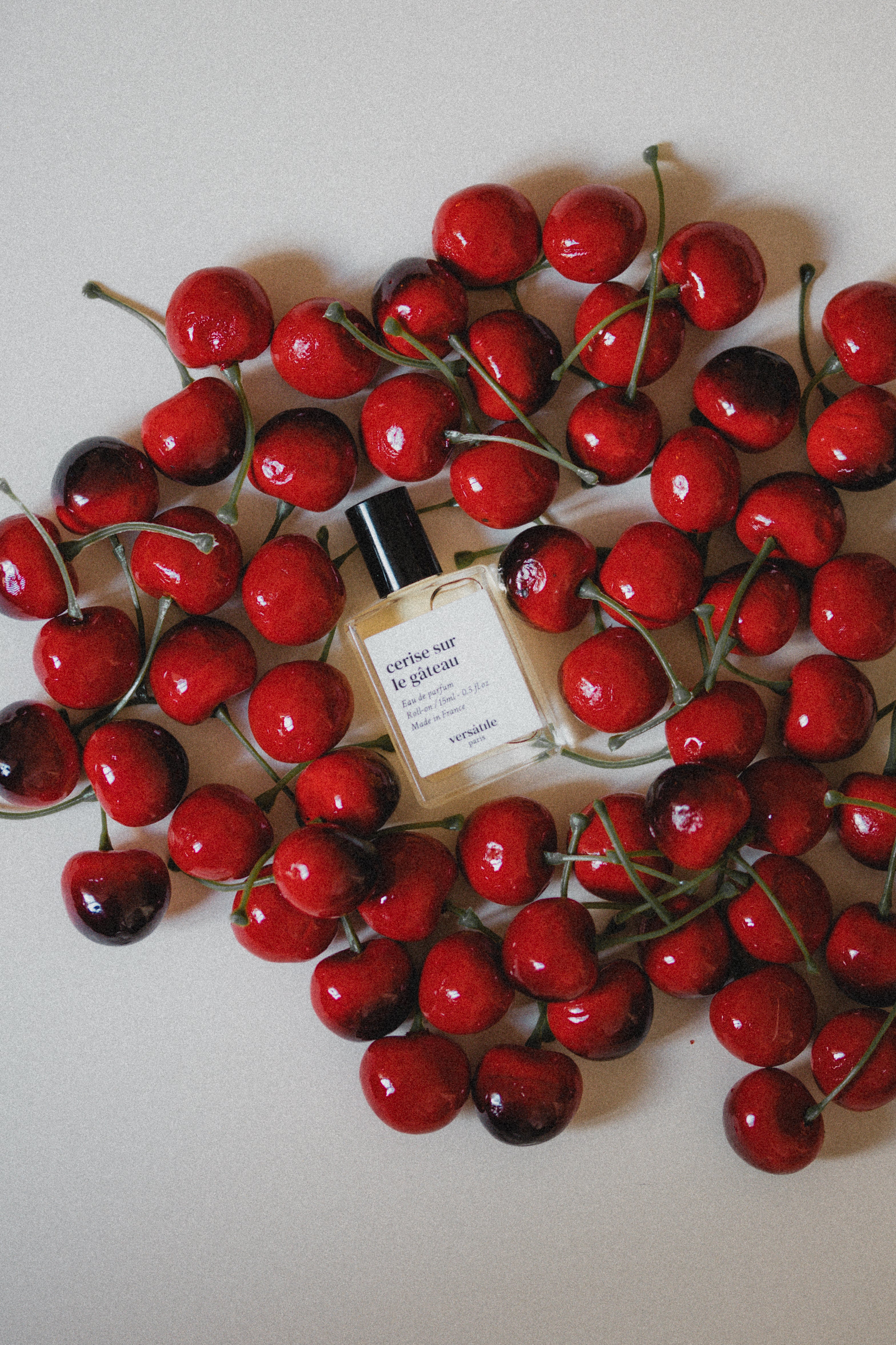 višňový parfém, roll on, versatile