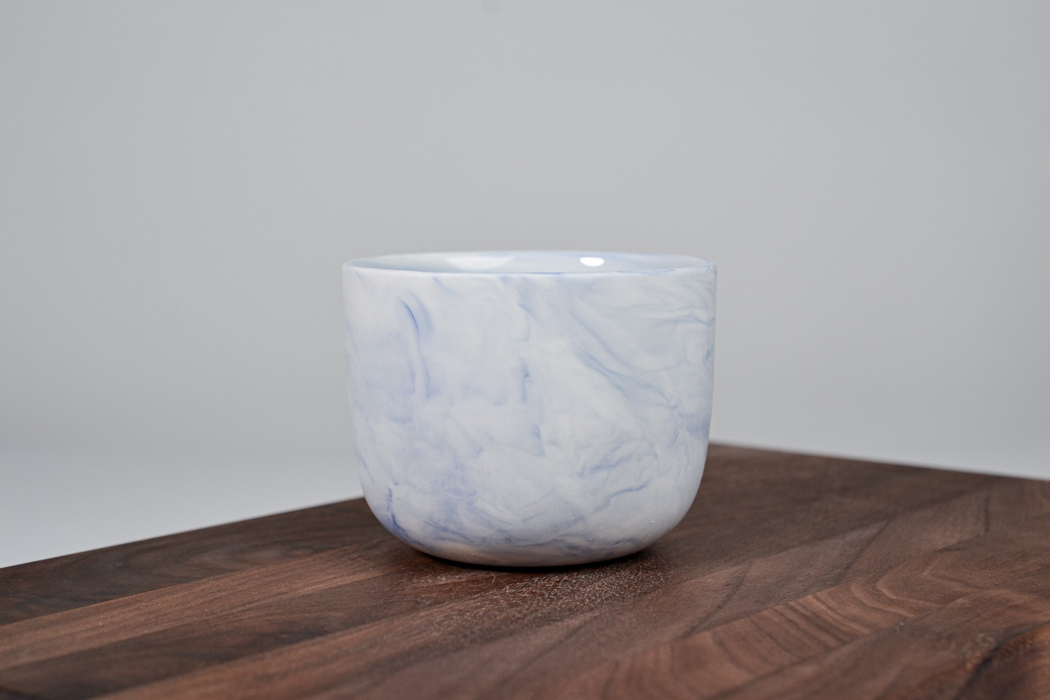 Kávový hrnek z porcelánu - Flow - modrý - 200 ml