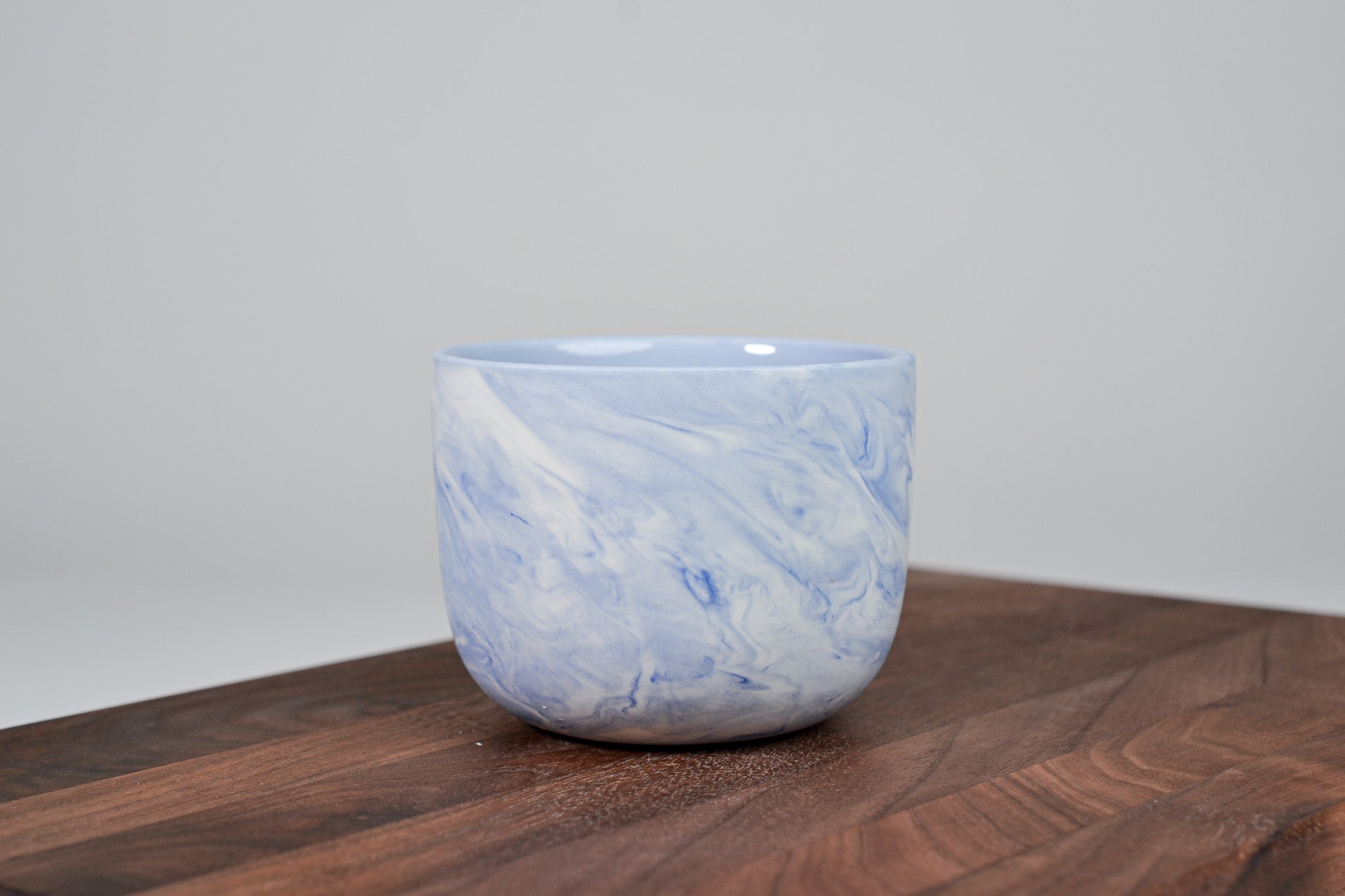 Kávový hrnek z porcelánu - Flow - modrý - 200 ml