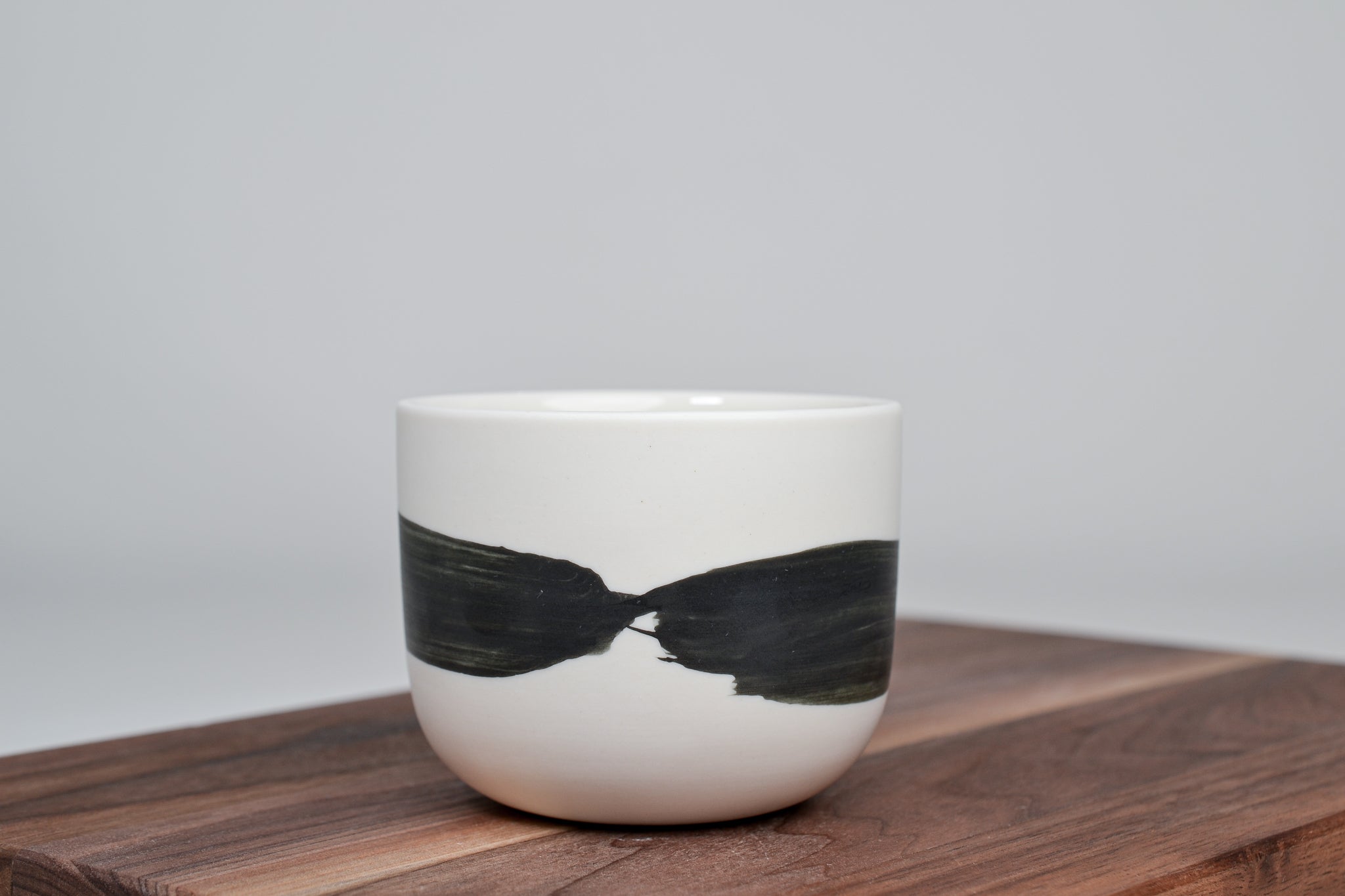 Černá linka - Jednoduchý kávový hrnek - 200 ml