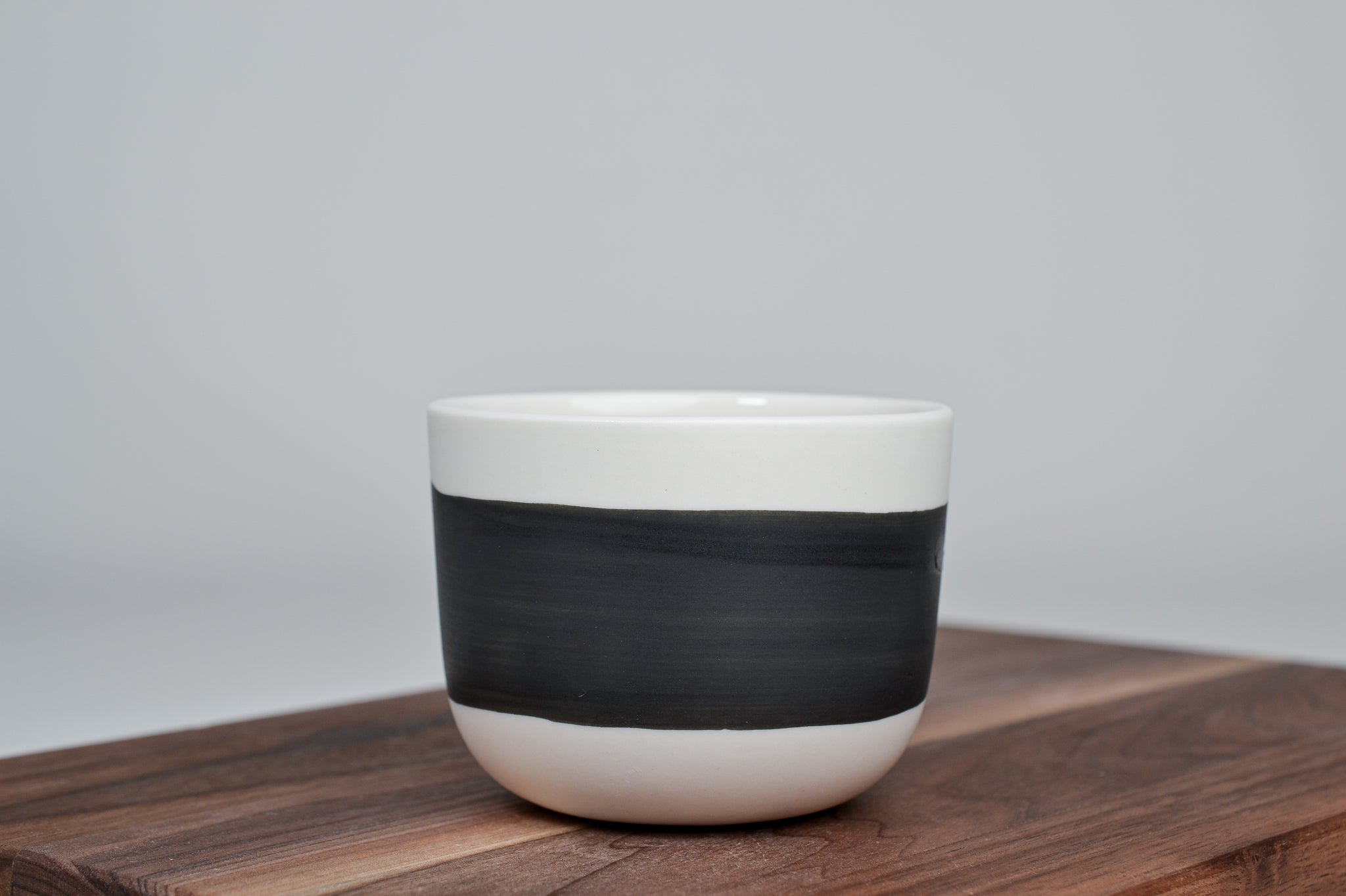 Černá linka - Jednoduchý kávový hrnek - 200 ml