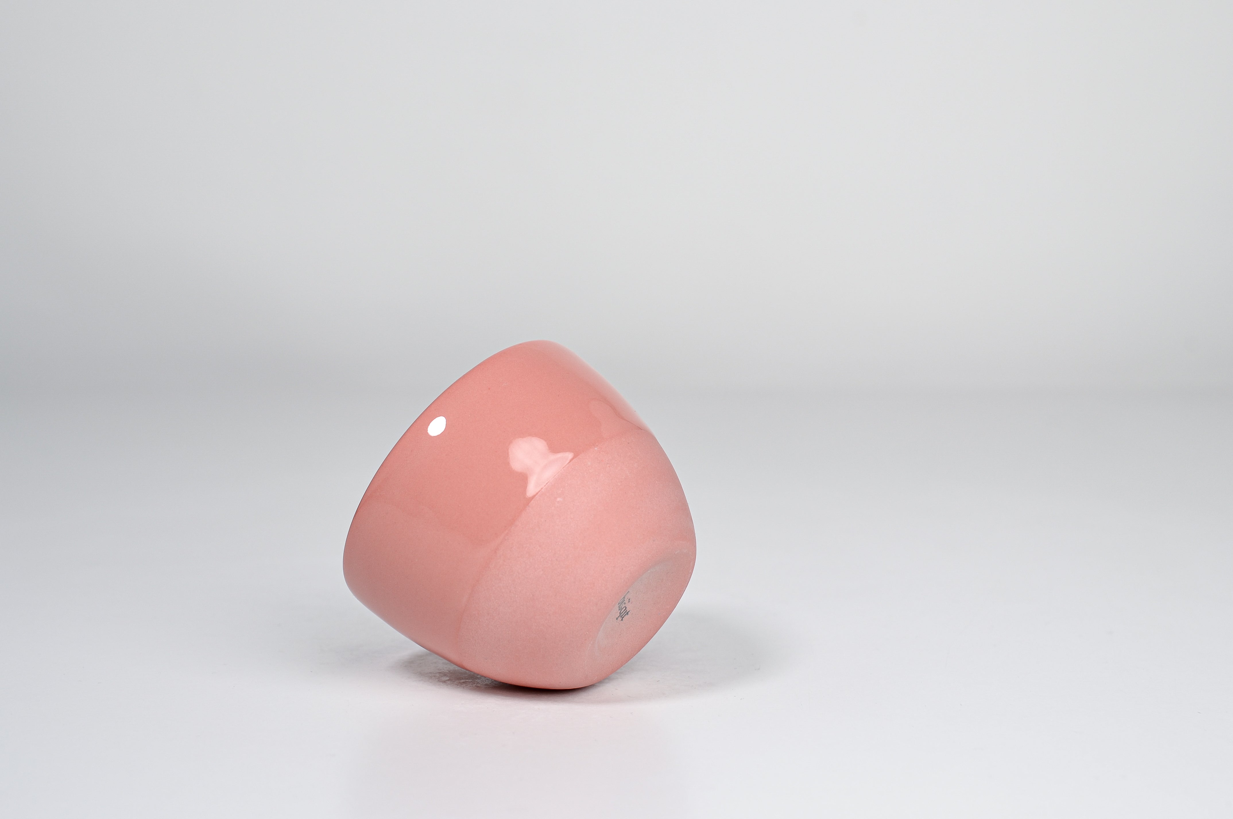 Simple momoiro pink cup