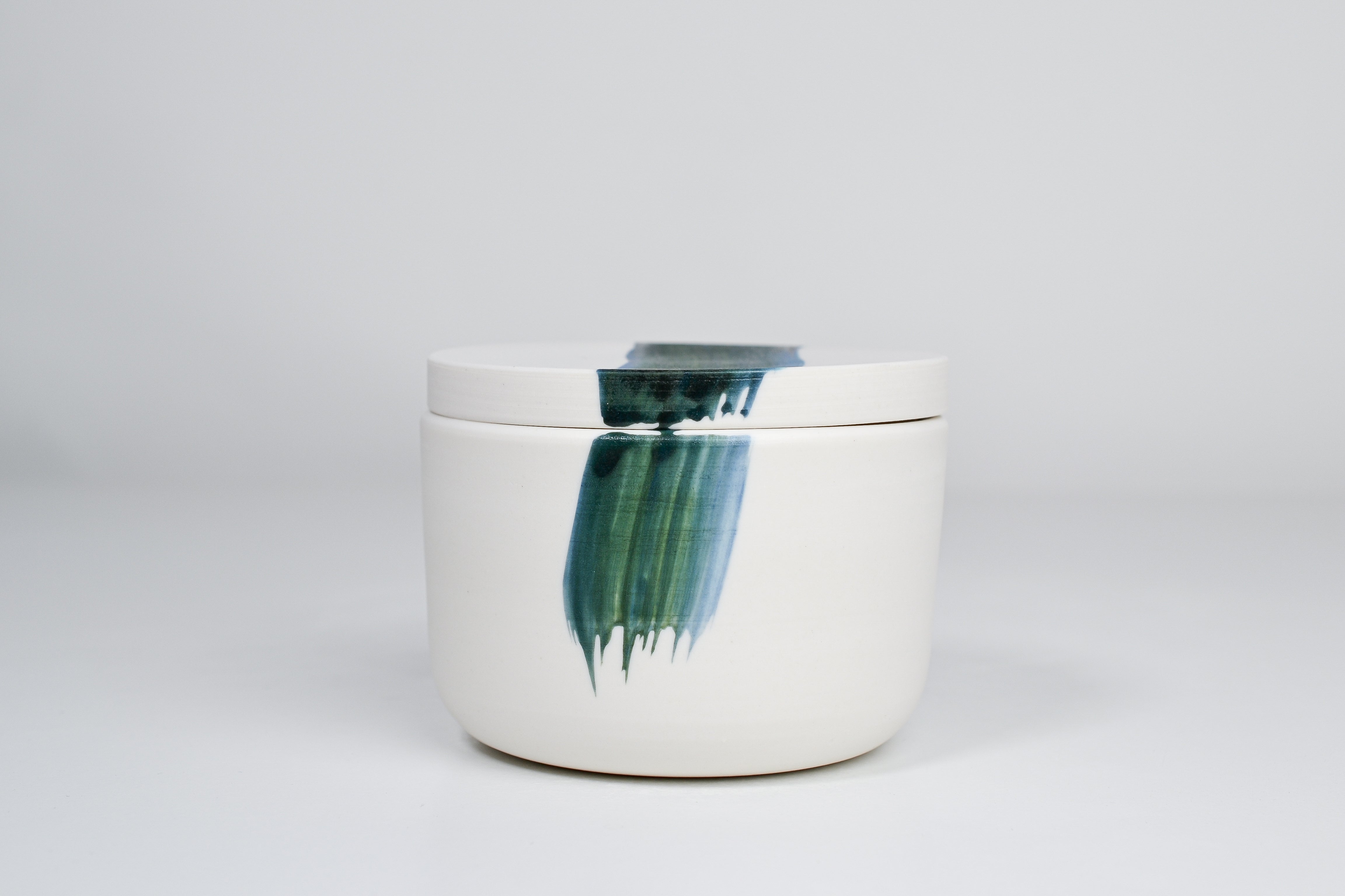 Simple sugar jar, green line, 300ml cup with a lid