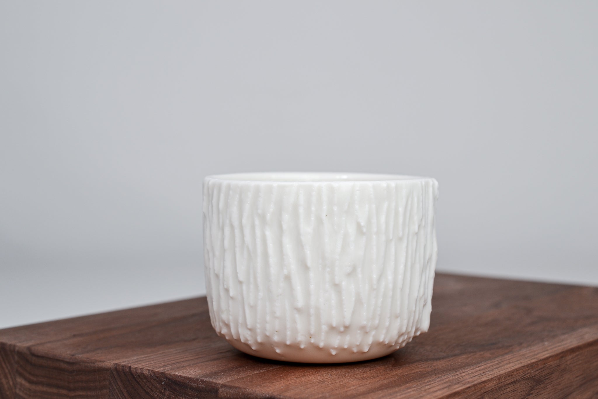 Strukturovaný kávový hrnek, bílá kůra - 200 ml