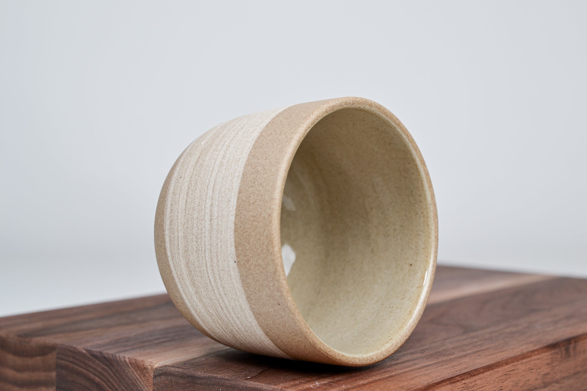 Skořicový hrnek - bílá linka - 250 ml