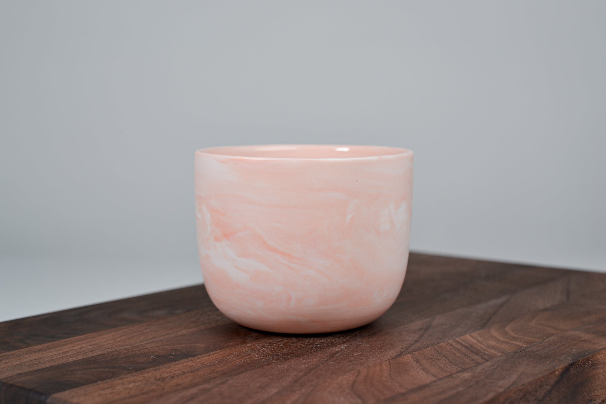 Kávový hrnek z porcelánu - Flow - růžový - 200 ml - matná verze