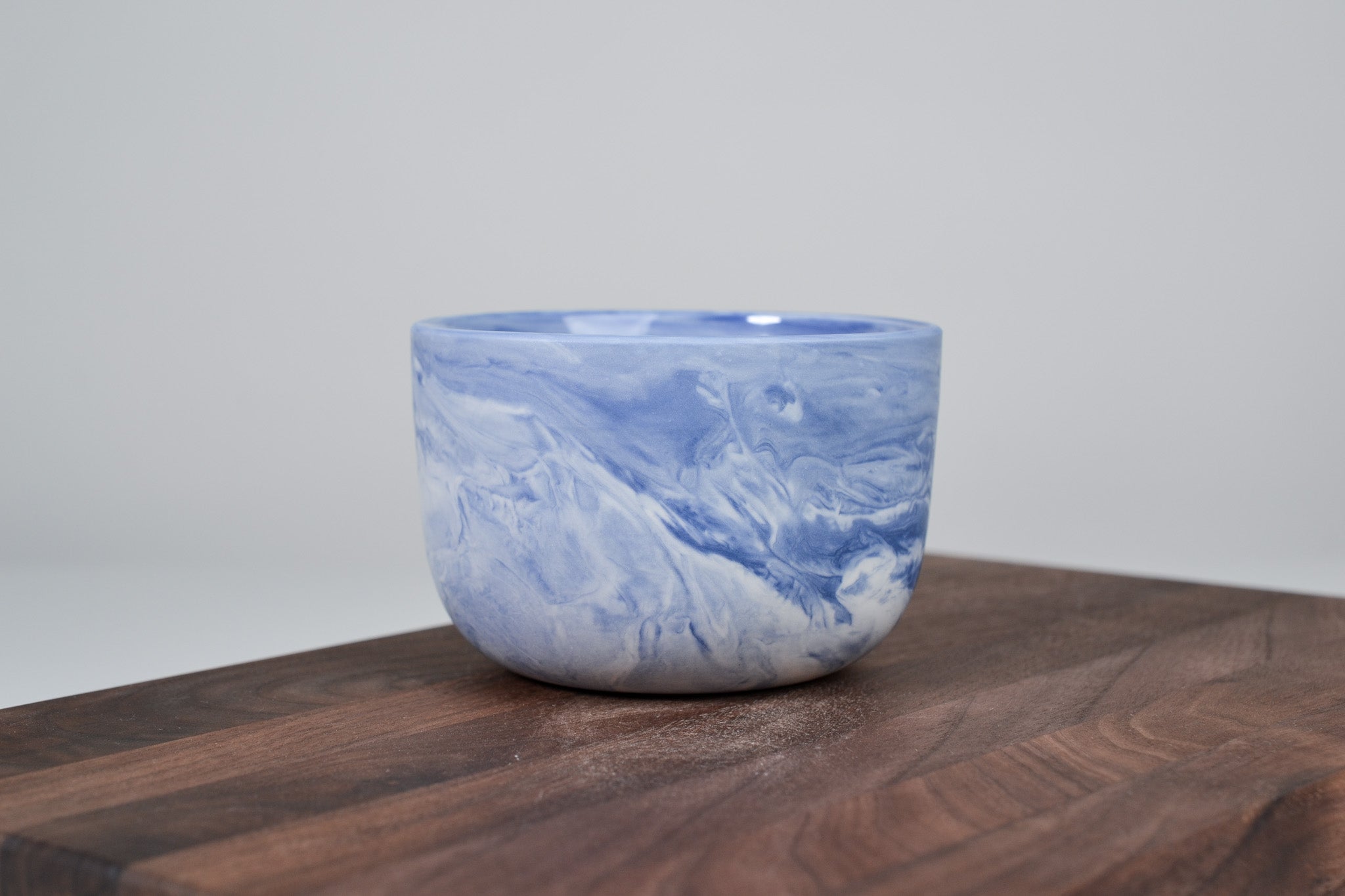 Kávový hrnek z porcelánu - Flow - 280 ml - modrý porcelán