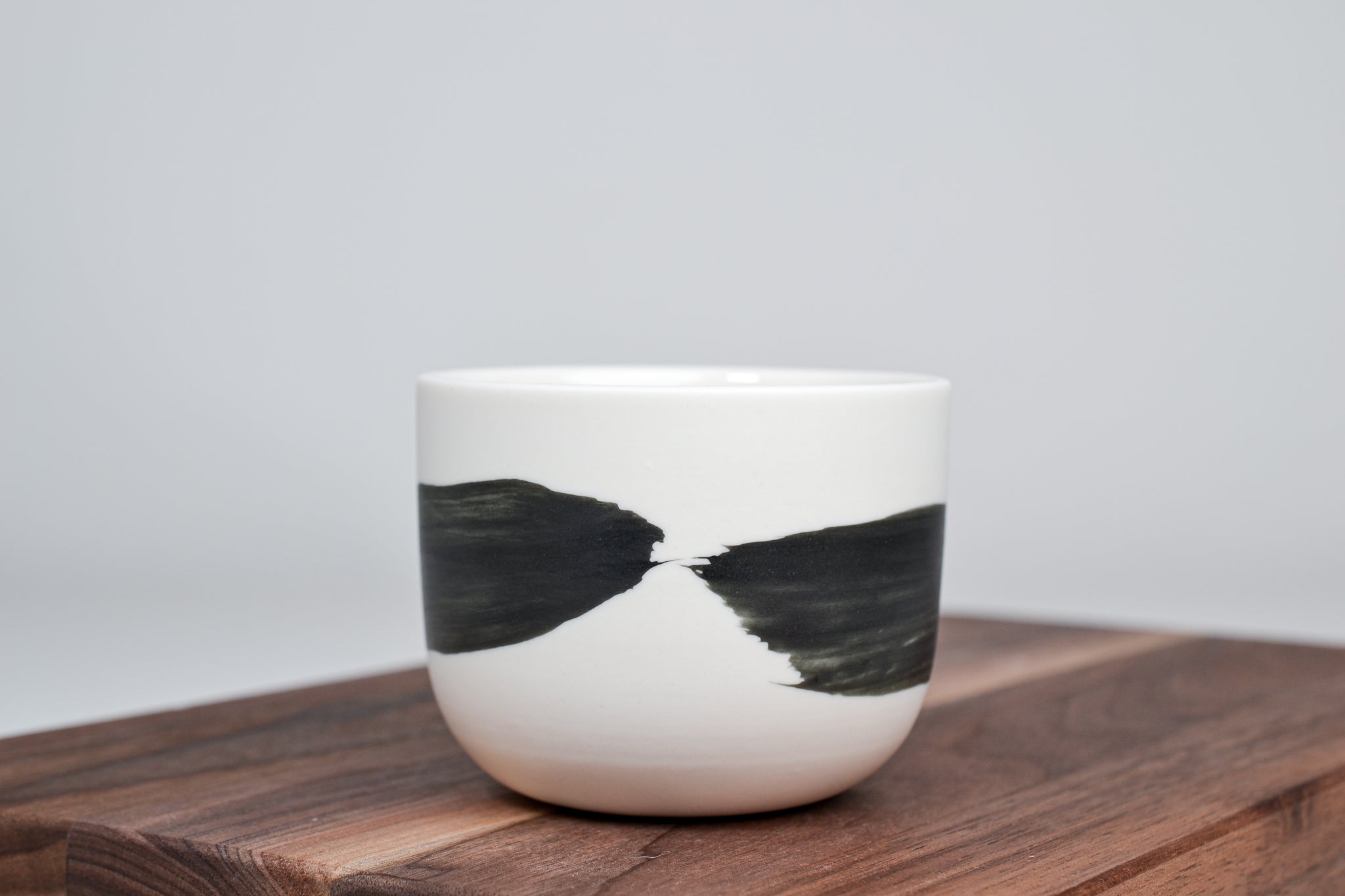 Černá linka - Jednoduchý kávový hrnek - 200 ml