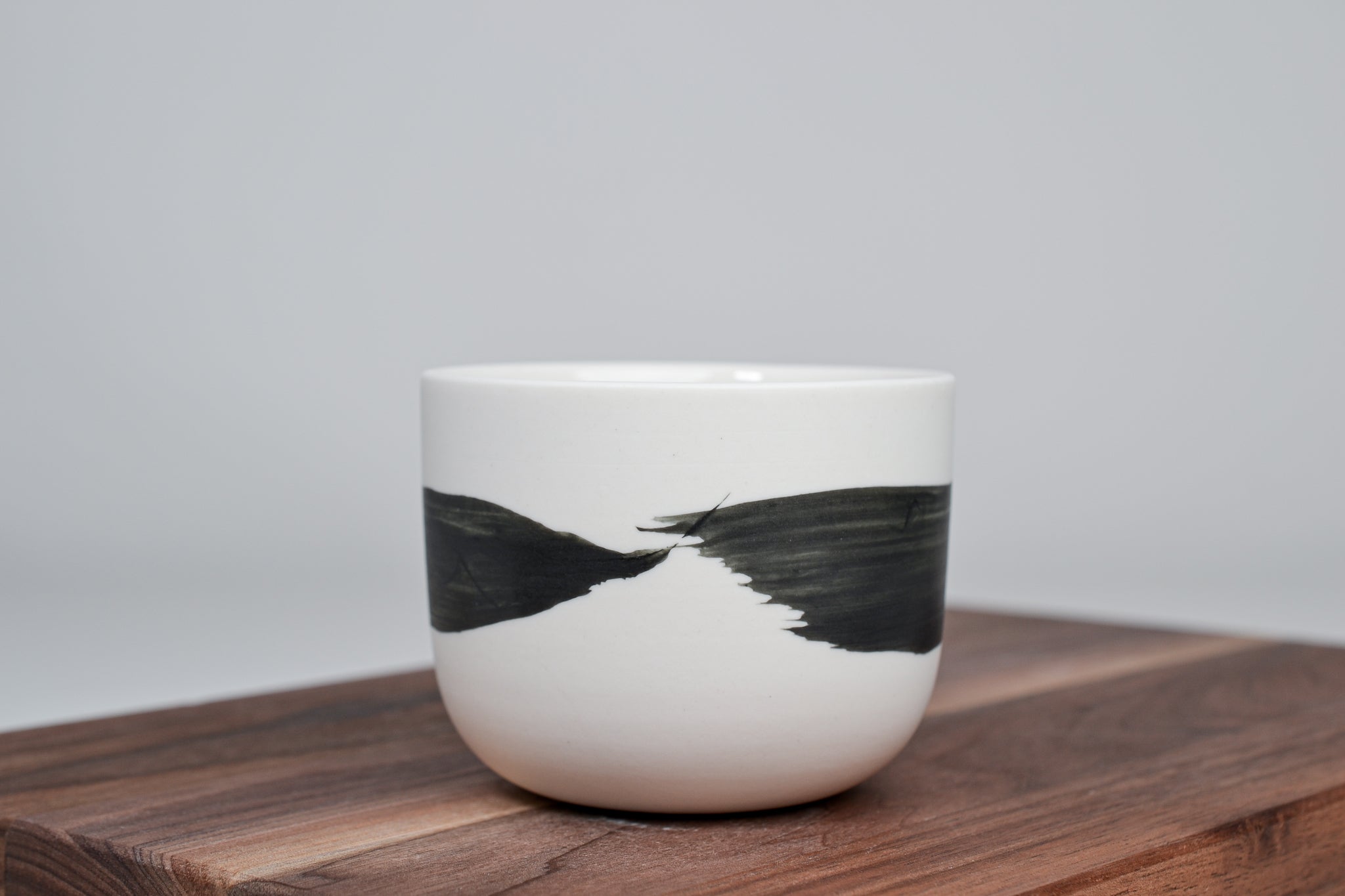 Černá linka - Jednoduchý kávový hrnek - 200 ml