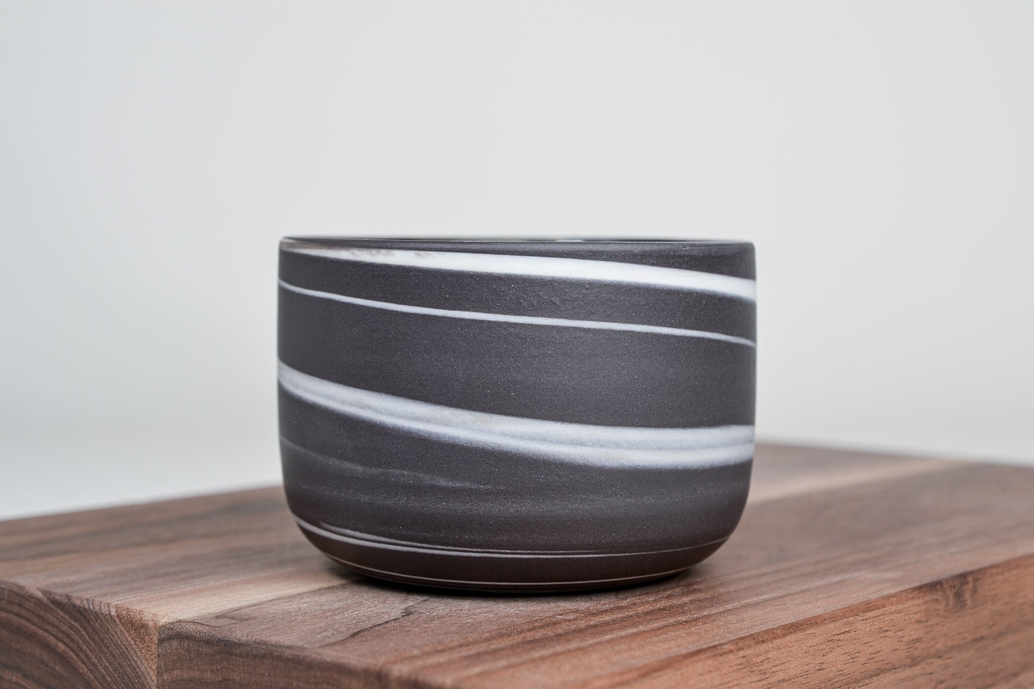 Kávový hrnek z porcelánu - Flow - 300 ml