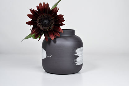 Simple vase, black porcelain with white line