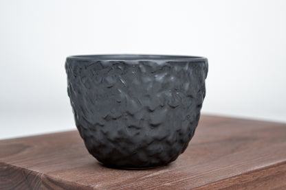 Strukturovaný kávový hrnek, matná černá