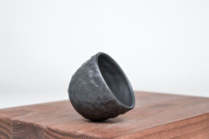 Strukturovaný kávový hrnek, matná černá