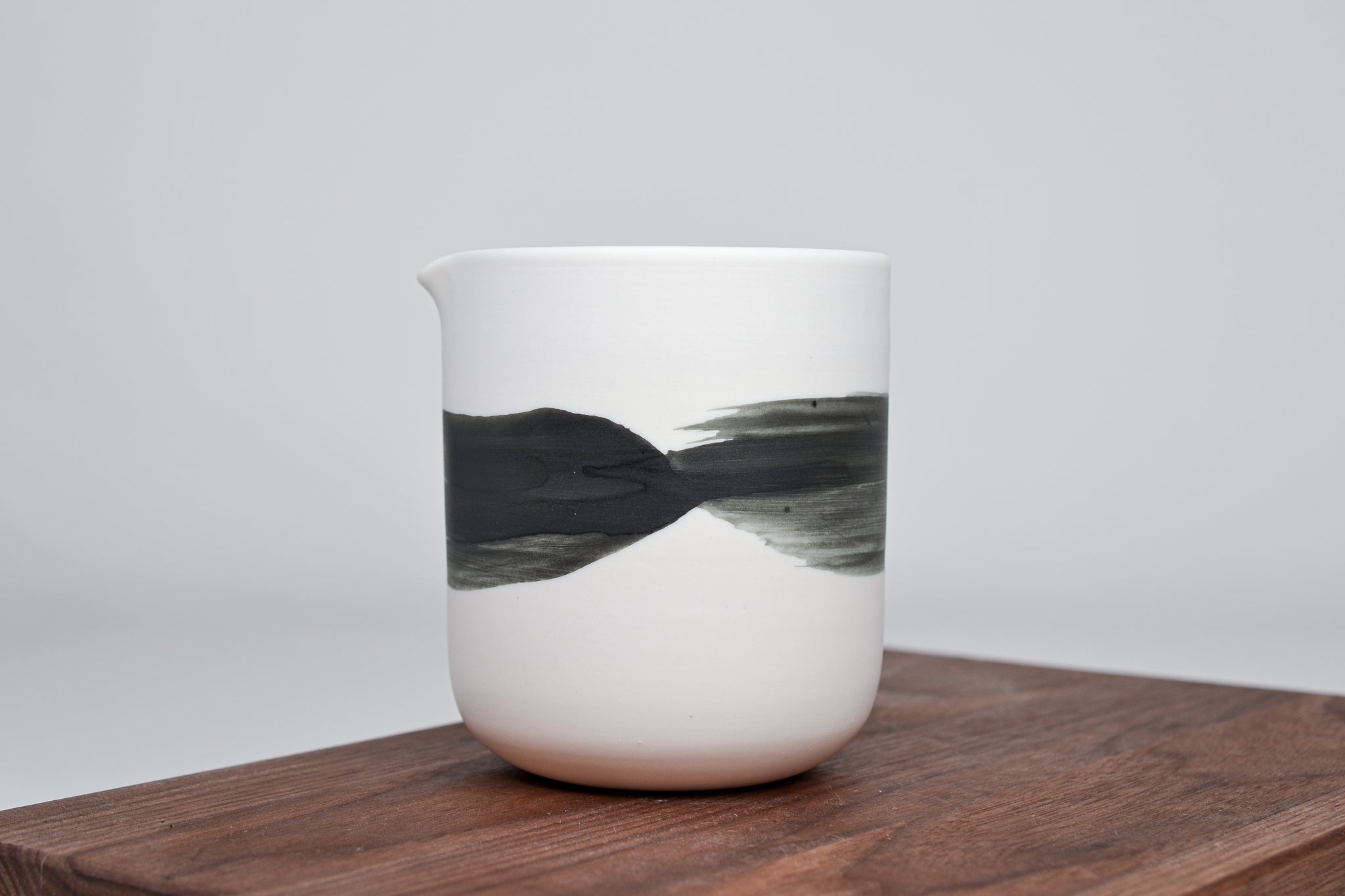 Černá linka - konvička - 350 ml