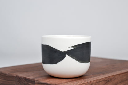 Černá linka - Minimalistický kávový hrnek - 200 ml