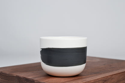 Černá linka - Minimalistický kávový hrnek - 200 ml