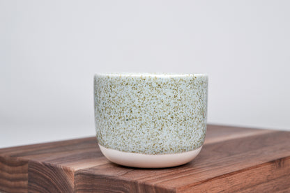 Jednoduchý kávový  šálek - Letní tráva