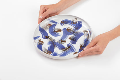 Porcelánové talíře s kobaltem a zlatem